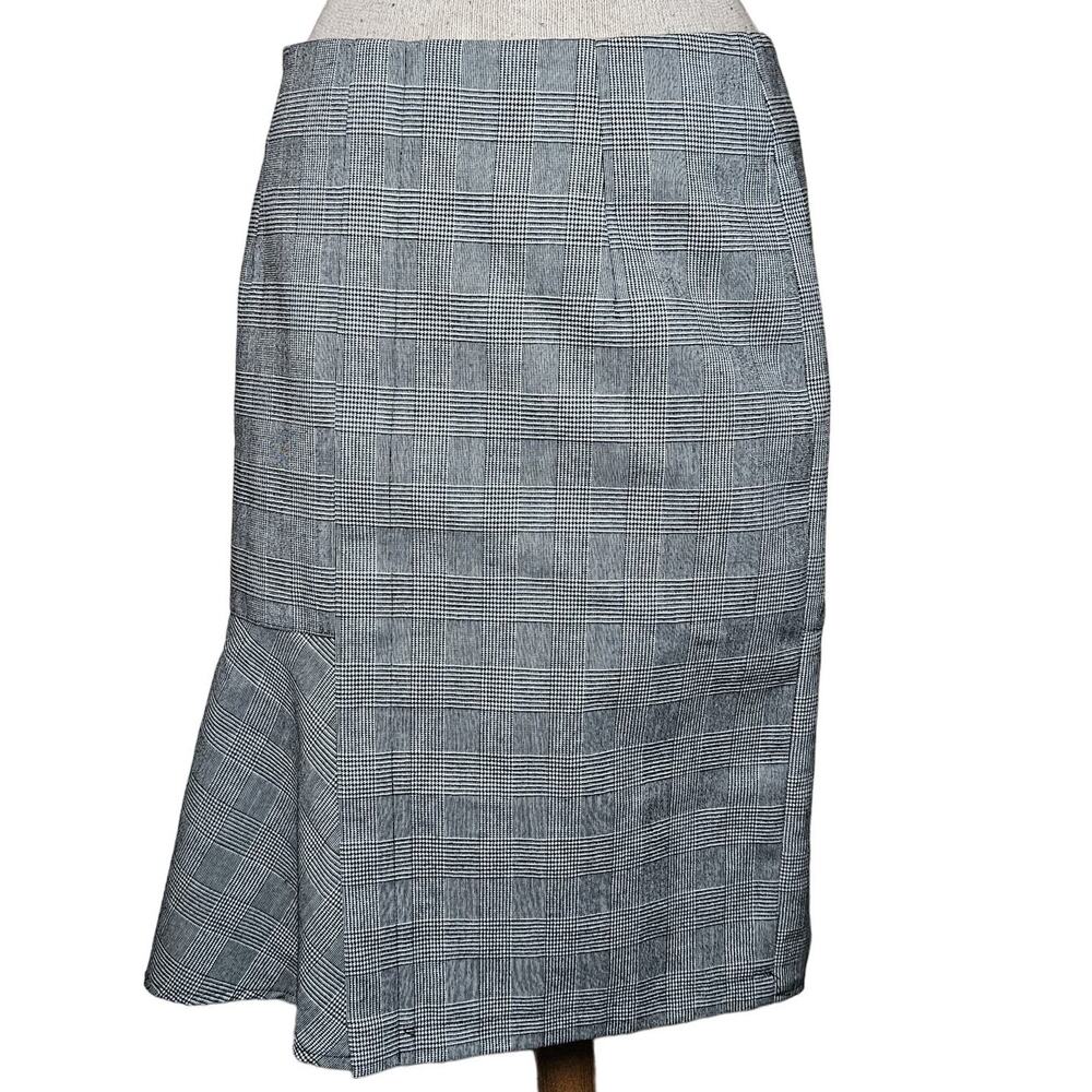 Urban Revivo Black and White Mini Skirt Size 12